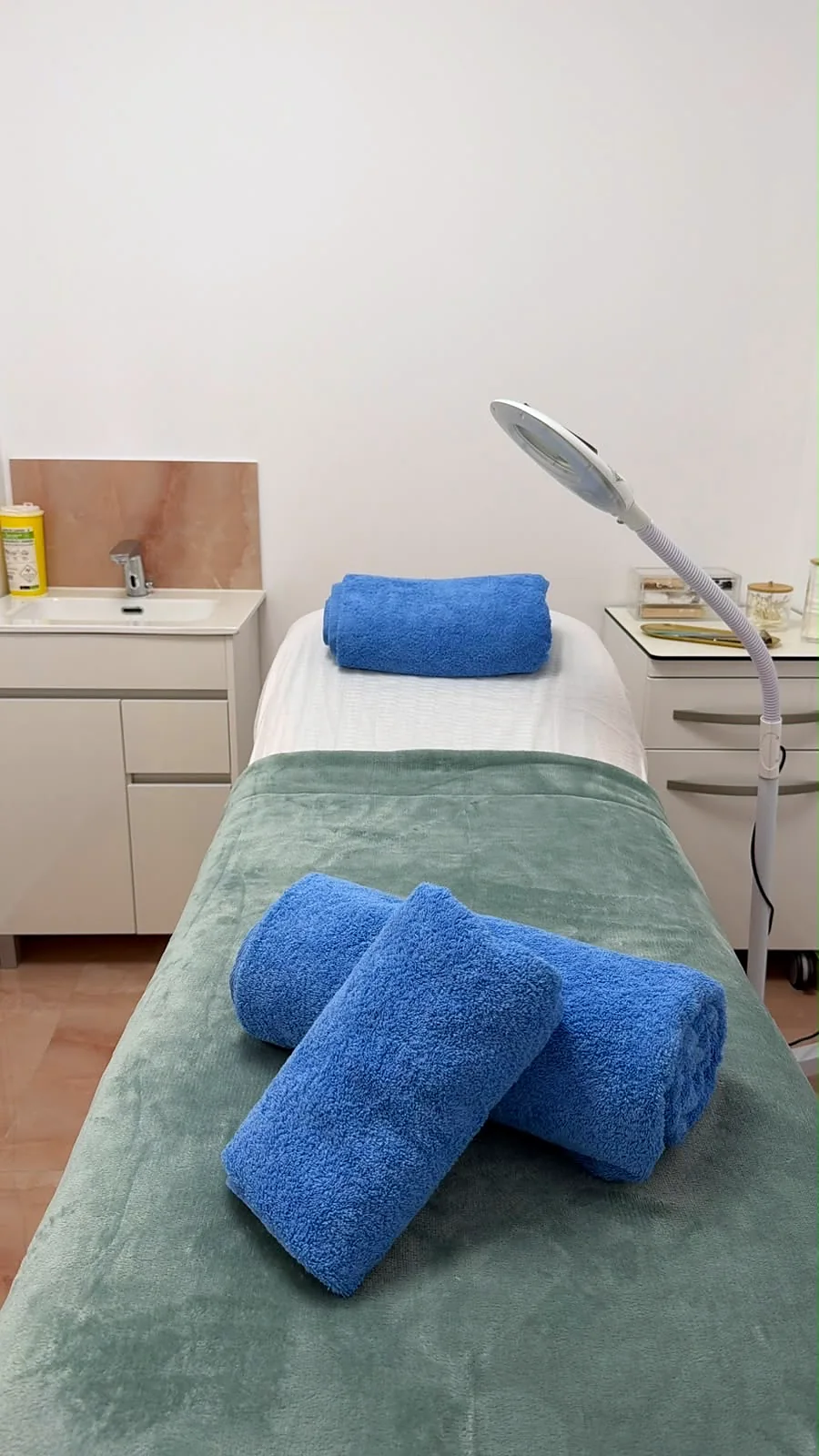 Cabina de micropigmentación en Murcia - Cejas, labios y delineado permanente